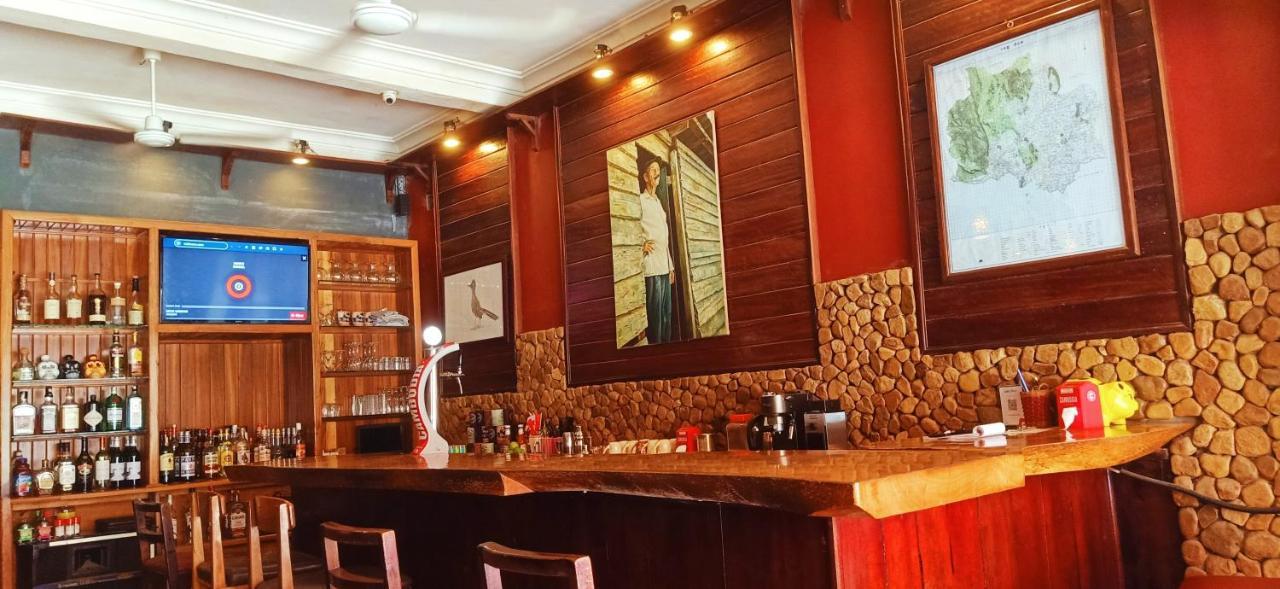 Bird'S Nest Hostel กำปอต ภายนอก รูปภาพ