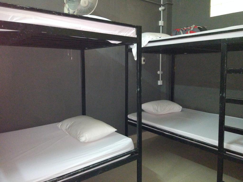 Bird'S Nest Hostel กำปอต ภายนอก รูปภาพ